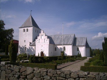 Estruplund kirke